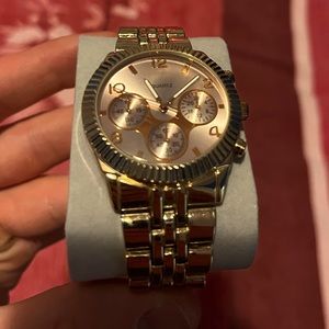 Classy Gold and Rose Gold QUARTZ watch with 3 sub dials